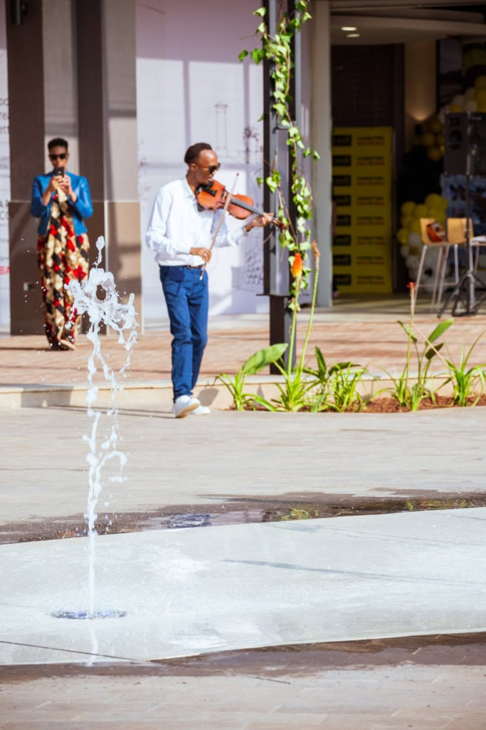 Scott the Violinist Live at Galleria